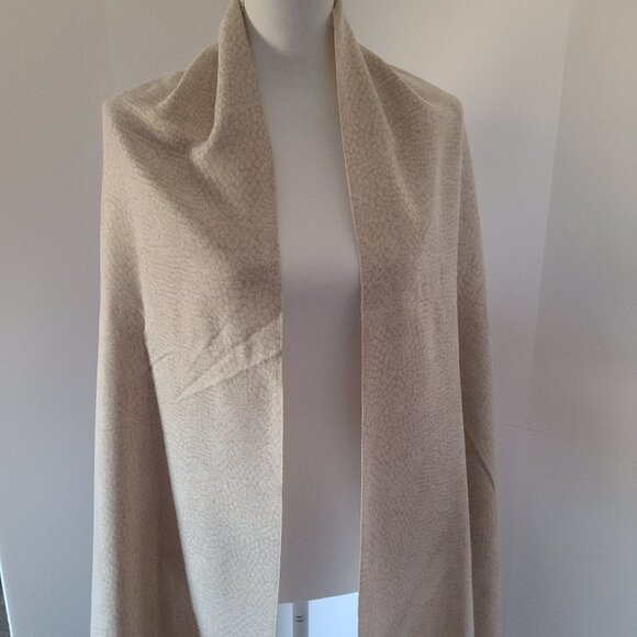 A NEW DAY TAN/CREAM SHAWL/WRAP/FRINGE LIGHTWEIGHT COMFY COZY FASHIONABLE SIZE OS - Picture 1 of 7